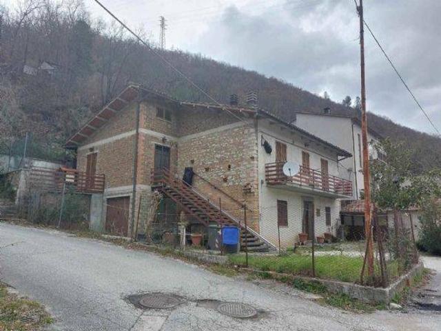 Villa Indipendente in vendita a Nocera Umbra, Umbria