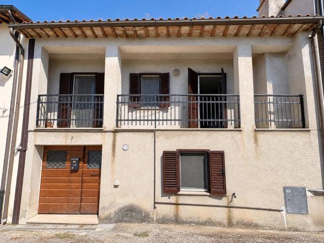 Villa Indipendente in vendita a Gaifana-Colle, Nocera Umbra