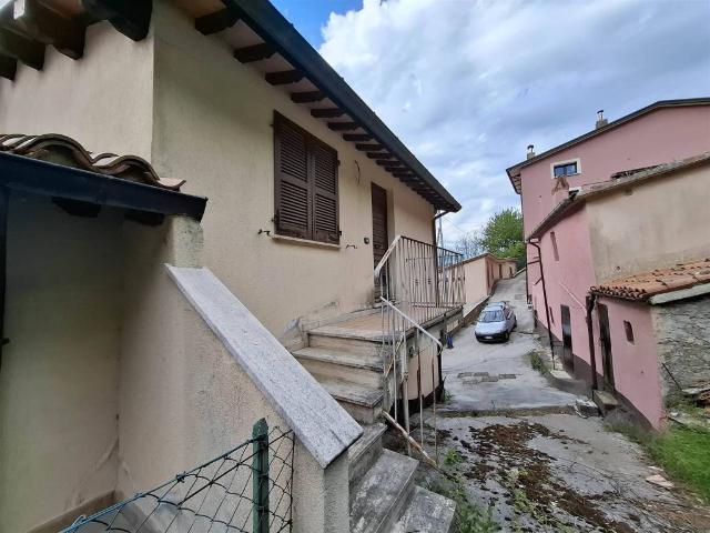 Villa Indipendente in vendita a Fosse, Foligno