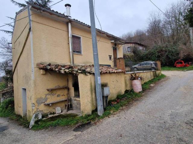 Villa Indipendente in vendita a Nocera Umbra, Umbria