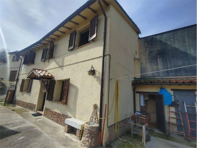 Villa Indipendente in vendita a Nocera Umbra, Umbria