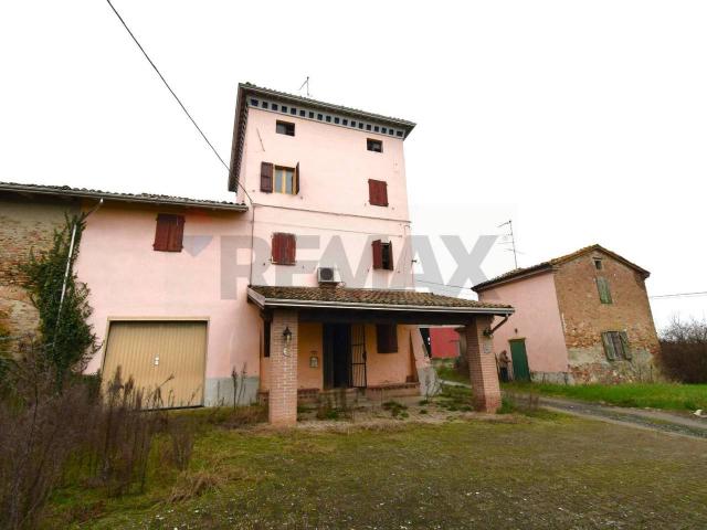 Villa Indipendente in vendita a Noceto, Reggio Emilia