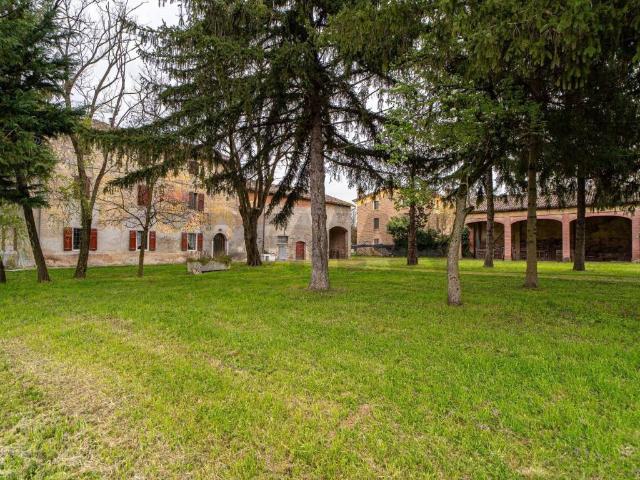 Villa Indipendente in vendita a Fidenza, Reggio Emilia