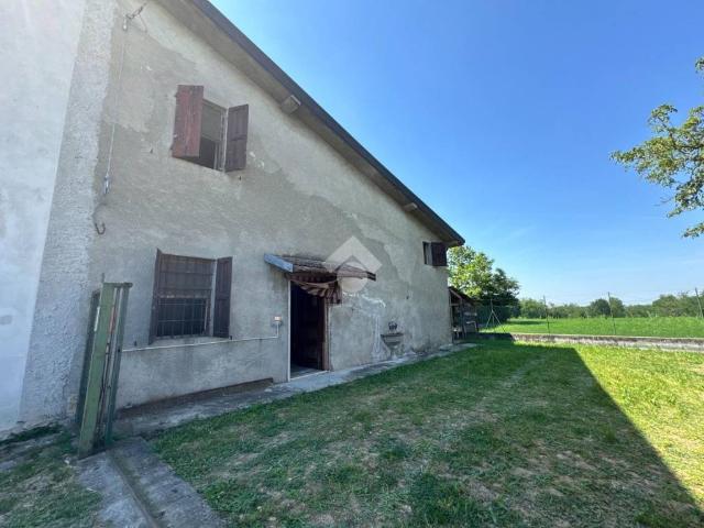 Villa Indipendente in vendita a Noceto, Reggio Emilia