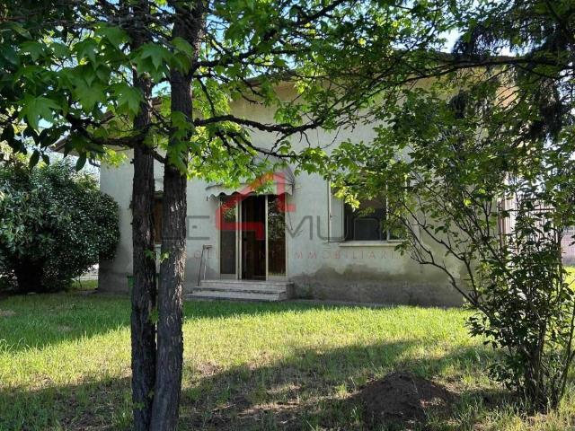 Villa Indipendente in vendita a Nogara, Veneto