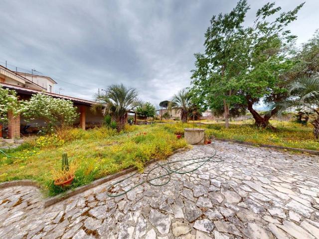 Villa Indipendente in vendita a Nola, Campania