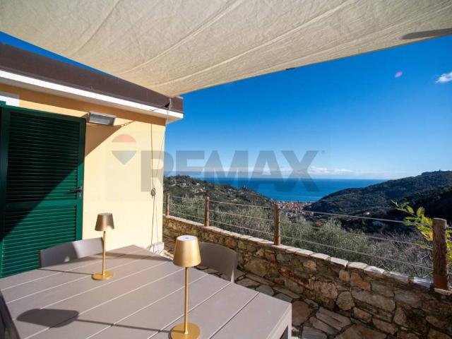 Villa Indipendente in vendita a Noli, Liguria