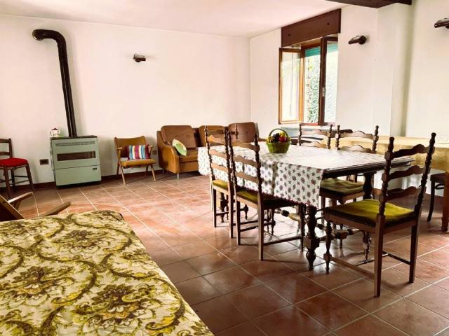 Villa Indipendente in vendita a Nomaglio, Torino