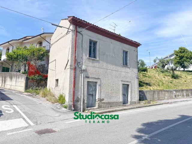 Villa Indipendente in vendita a Notaresco, Abruzzo