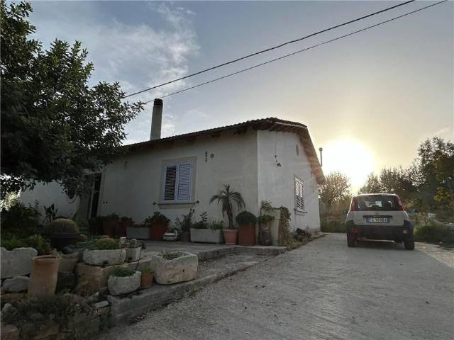 Villa Indipendente in vendita a Castelluccio, Noto