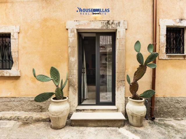 Villa Indipendente in vendita a Noto, Sicilia