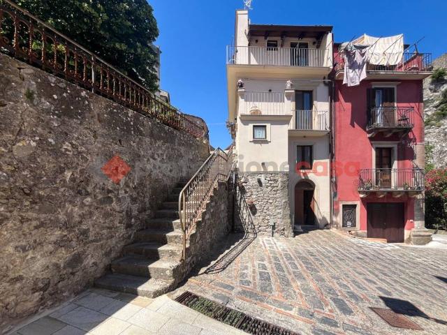 Villa Indipendente in vendita a Novara Di Sicilia, Sicilia