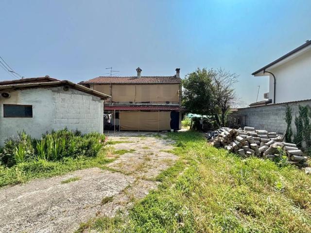 Villa Indipendente in vendita a Piemonte, Novara