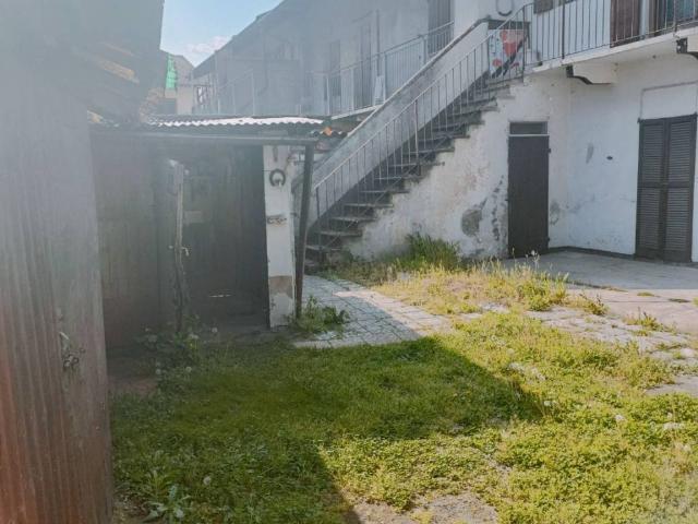 Villa Indipendente in vendita a Vignale Nuovo, Piemonte