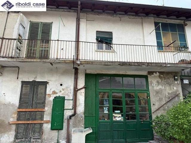 Villa Indipendente in vendita a Arosio, Lombardia