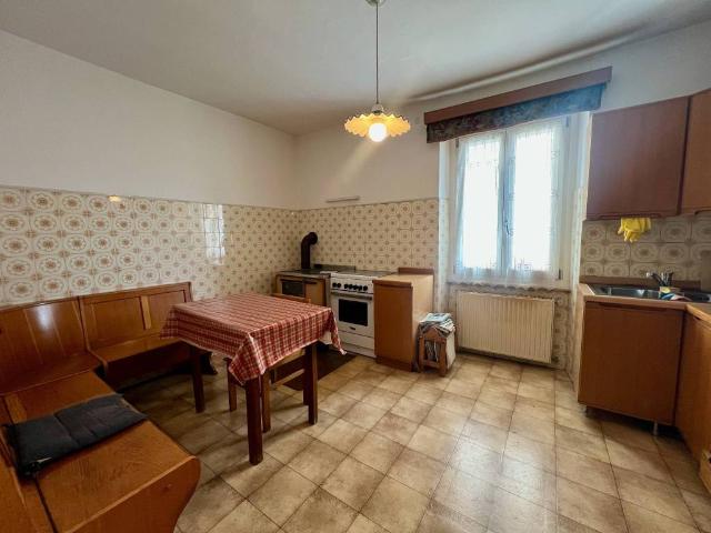 Villa Indipendente in vendita a Comunità della Val di Non, Novella