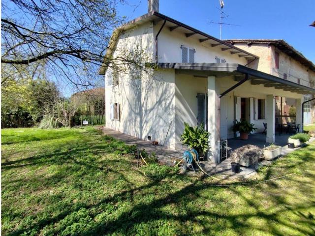 Villa Indipendente in vendita a Bassa Reggiana, Re