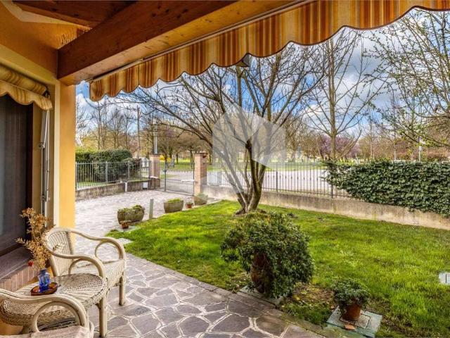 Villa Indipendente in vendita a Bassa Reggiana, Re