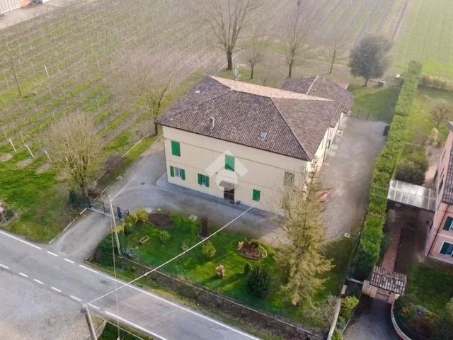 Villa Indipendente in vendita a Bassa Reggiana, Re