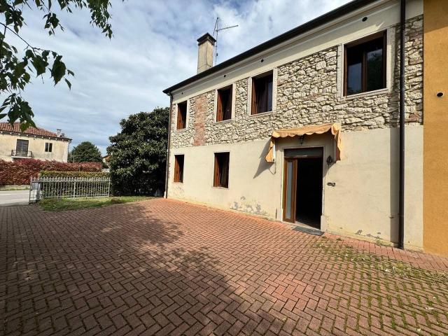 Villa Indipendente in vendita a Noventa Vicentina, Veneto
