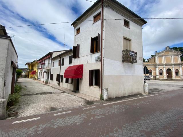Villa Indipendente in vendita a Noventa Vicentina, Veneto
