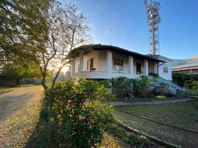 Villa Indipendente in vendita a Noventa Vicentina, Veneto