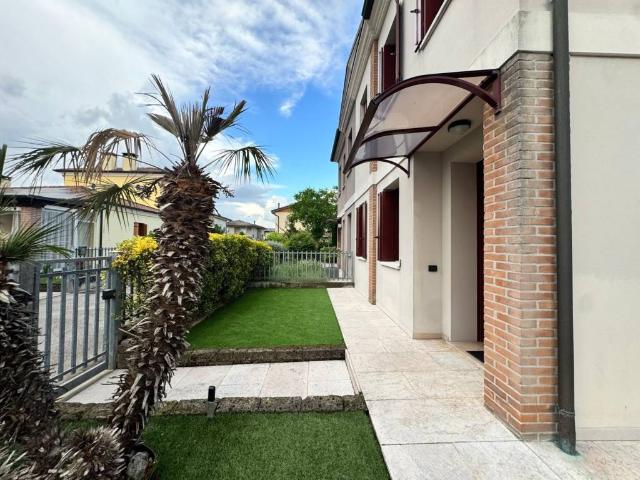 Villa Indipendente in vendita a Noventa Vicentina, Vicenza