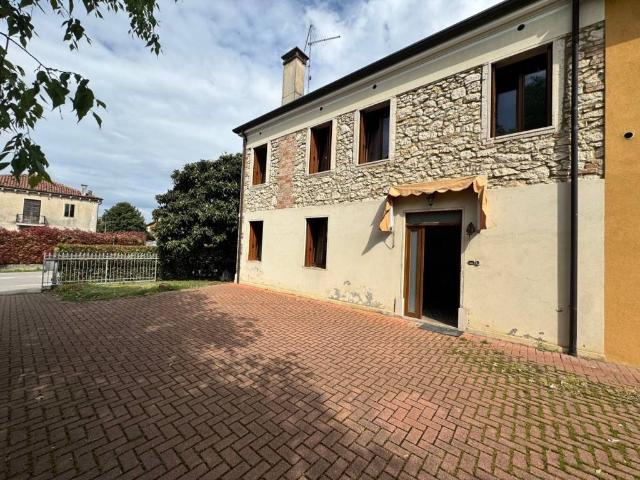 Villa Indipendente in vendita a Noventa Vicentina, Vicenza