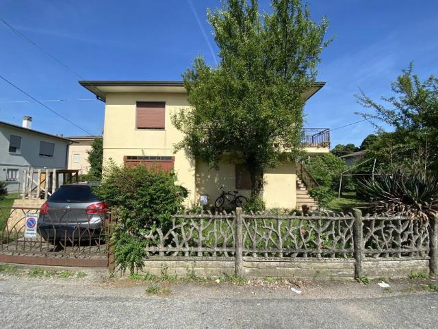 Villa Indipendente in vendita a Noventa Vicentina, Veneto