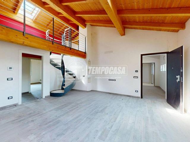 Villa Indipendente in vendita a Unione delle Terre d'Argine, Novi Di Modena