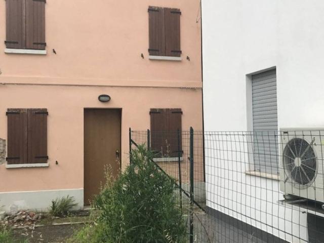 Villa Indipendente in vendita a Unione delle Terre d'Argine, Novi Di Modena