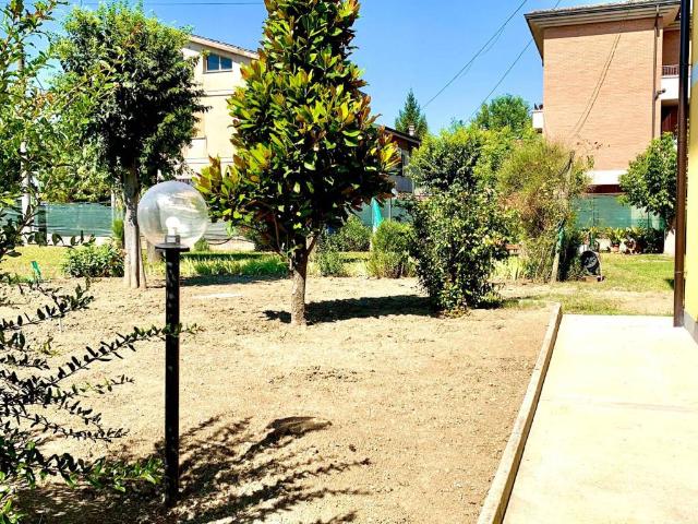 Villa Indipendente in vendita a Unione delle Terre d'Argine, Novi Di Modena