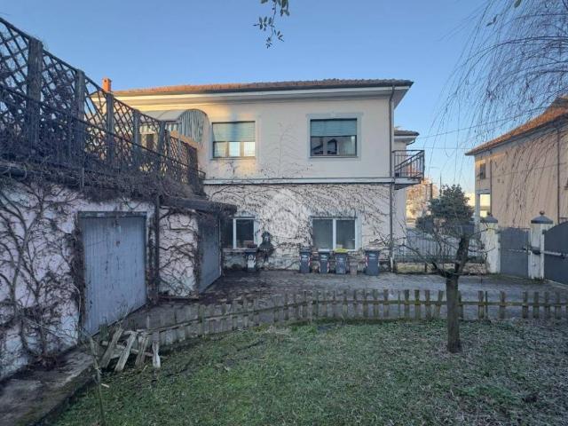 Villa Indipendente in vendita a Piemonte, Alessandria