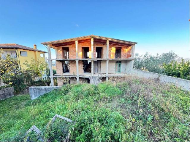 Villa Indipendente in vendita a Novi Velia, Campania