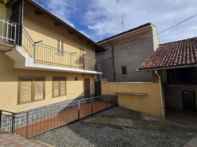 Villa Indipendente in vendita a Piemonte, Biella