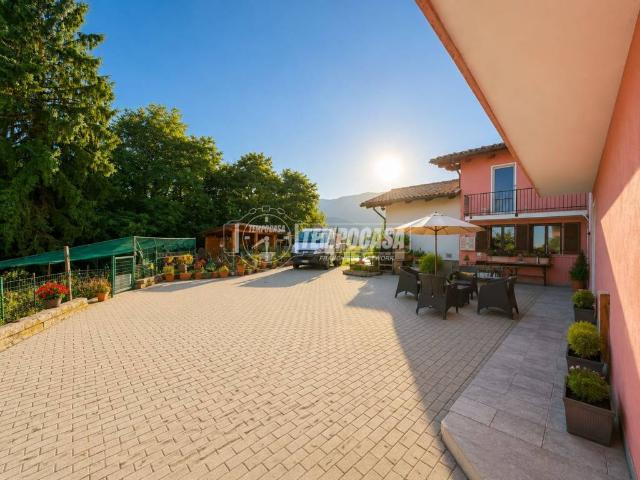 Villa Indipendente in vendita a Piemonte, Biella