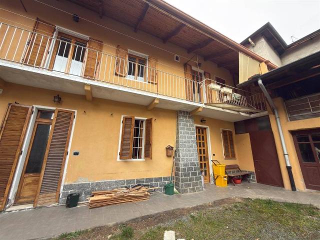 Villa Indipendente in vendita a Piemonte, Biella