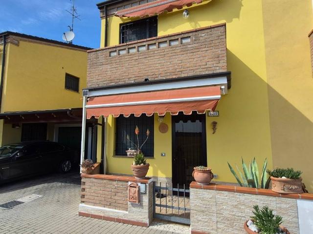Villa Schiera in vendita a Occhiobello, Veneto