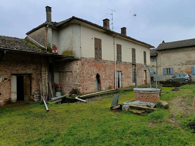 Villa Indipendente in vendita a Piemonte, Alessandria