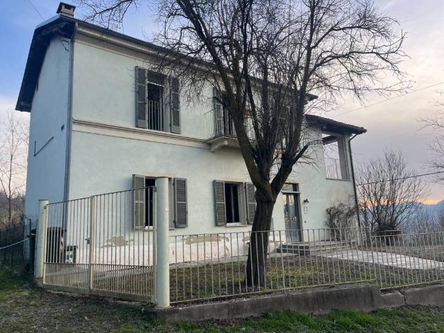 Villa Indipendente in vendita a Piemonte, Alessandria