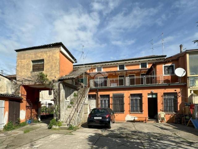 Villa Indipendente in vendita a Offanengo, Lombardia