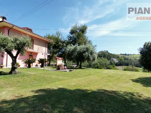 Villa Indipendente in vendita a Lava, Offida