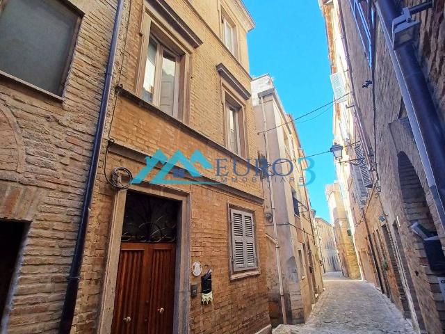 Villa Indipendente in vendita a Marche, Ascoli Piceno