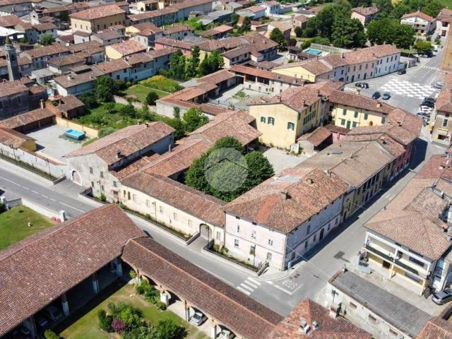 Villa Indipendente in vendita a Offlaga, Lombardia