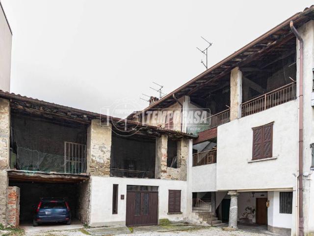 Villa Indipendente in vendita a Oggiono, Lombardia