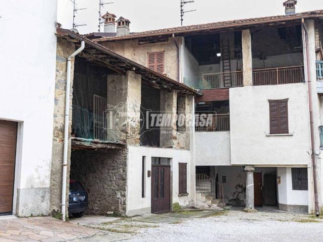 Villa Indipendente in vendita a Oggiono, Lombardia