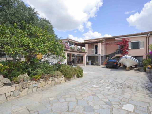 Villa Indipendente in vendita a San Pantaleo, Sardigna/Sardegna