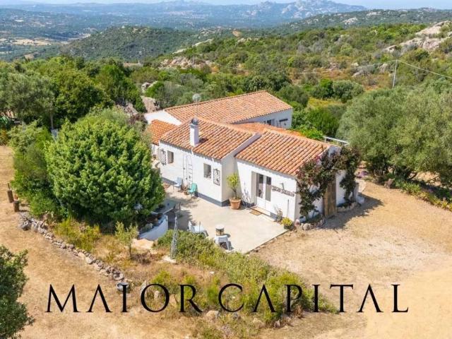 Villa Indipendente in vendita a San Pantaleo, Sardigna/Sardegna