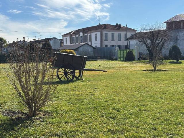 Villa Indipendente in vendita a Piemonte, Vercelli