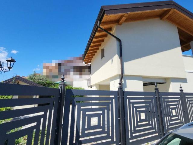 Villa Indipendente in vendita a Piemonte, Novara